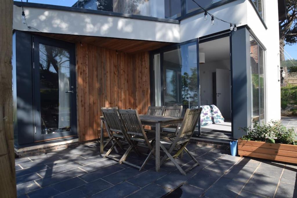 Flat 1 High Tide House, Mortehoe - Beautifully Designed Ground Floor Flat With Sea Views And Garden מראה חיצוני תמונה