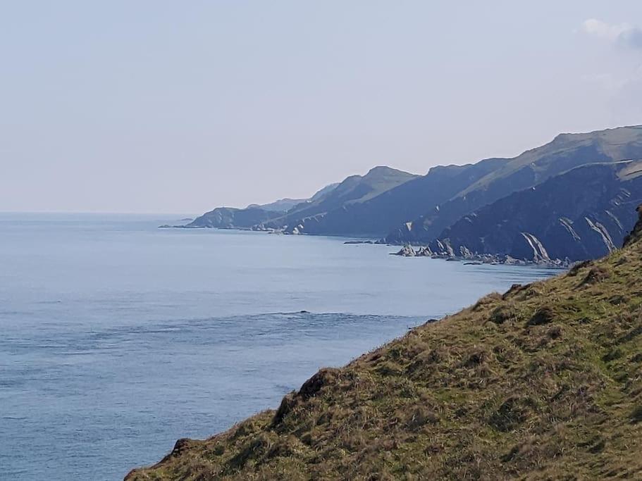 Flat 1 High Tide House, Mortehoe - Beautifully Designed Ground Floor Flat With Sea Views And Garden מראה חיצוני תמונה